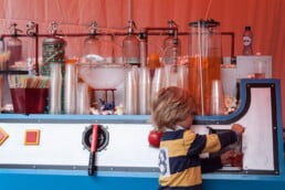 Familiedag Limonade tappen • Live Impact Eventmarketing • live-impact.nl Familiedag limonade tappen 4 scaled uai • live-impact. Nl