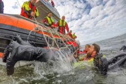 Knrm noordwijk mensen in zee uai • jubileum • live-impact. Nl